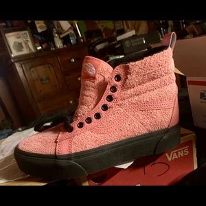 Vans sk8 hi MTE Platforms in desert rose Sz 10.